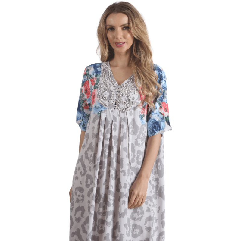 Caftan bleu imprimé à manches courtes